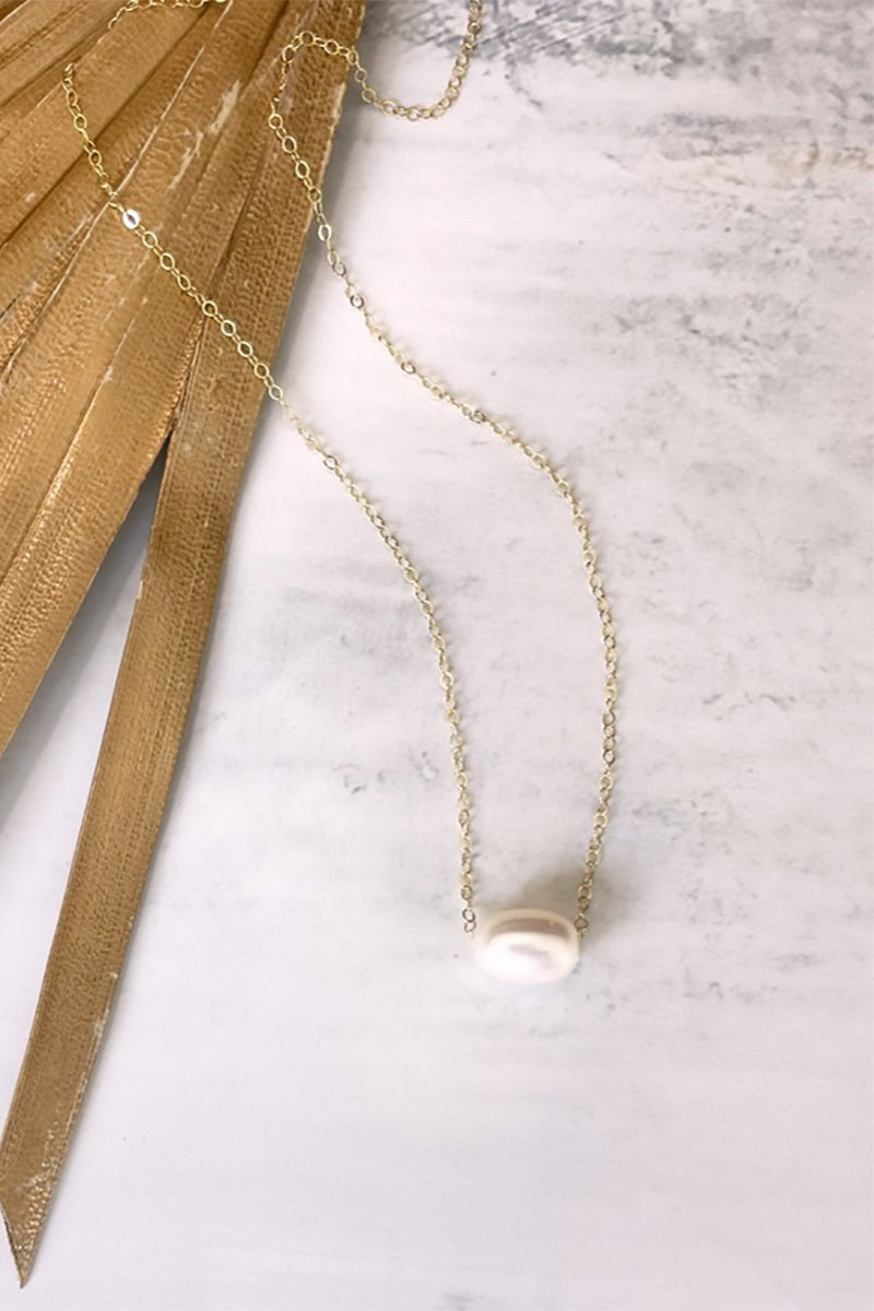 Quinn Sharp - Single Pearl Threader Necklace with White Freshwater Pearl in Gold