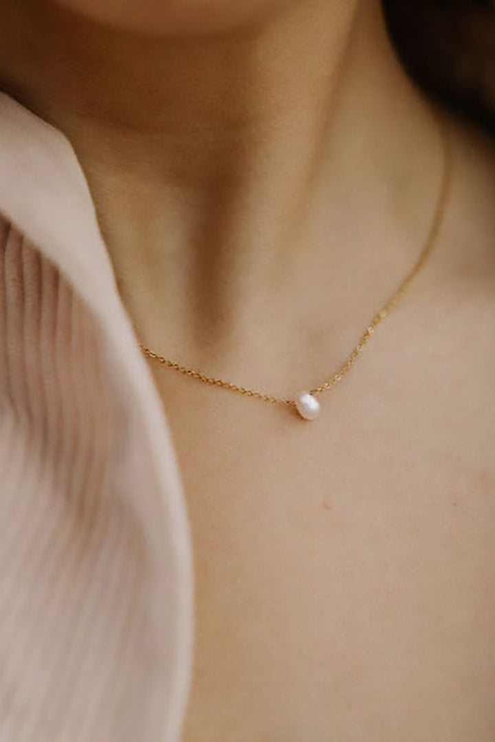 Mauve Jewelry Co. - Melbourne Pearl Necklace in Gold