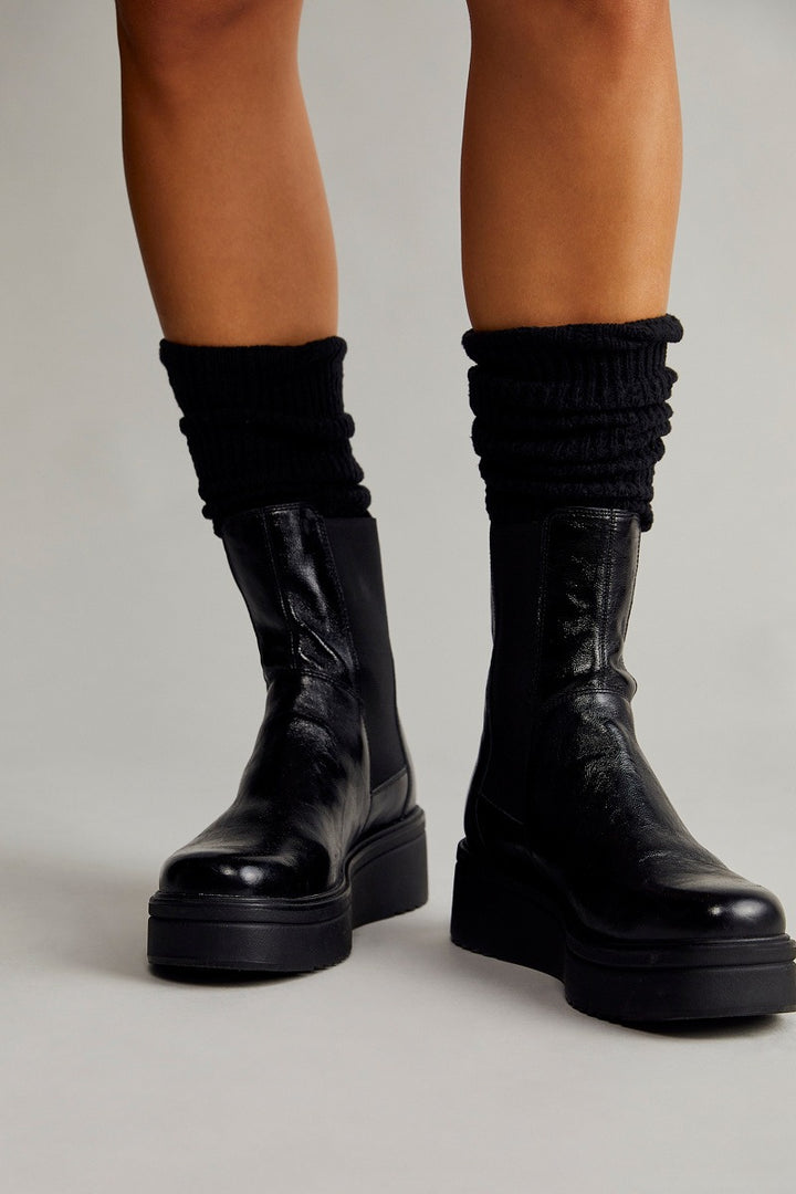 Free People - Staple Slouch Socks in Black