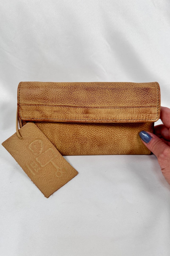 Rock Paper Scissors - "Pound" Snap Clutch Wallet in Cognac