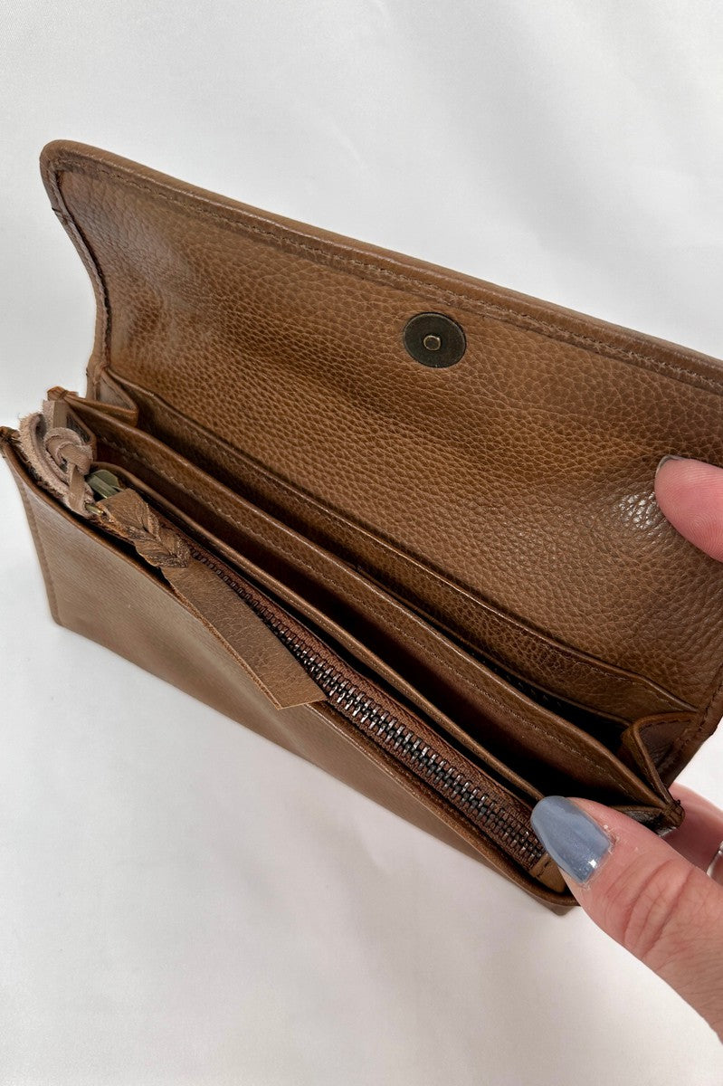 Rock Paper Scissors - "Pound" Snap Clutch Wallet in Brown