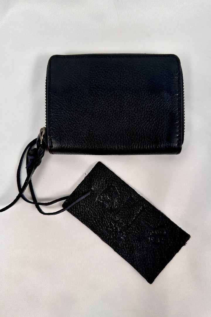 Rock Paper Scissors - "Alexa" Zip Around Card Wallet in Black