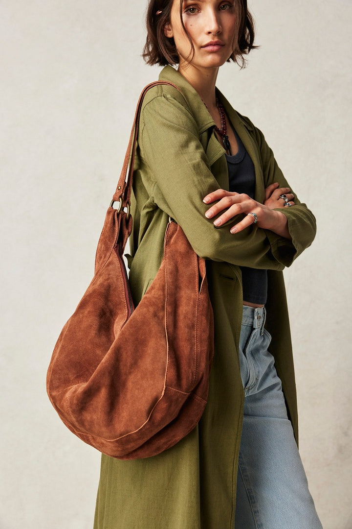 Free People - Roma Suede Tote Bag in Rust