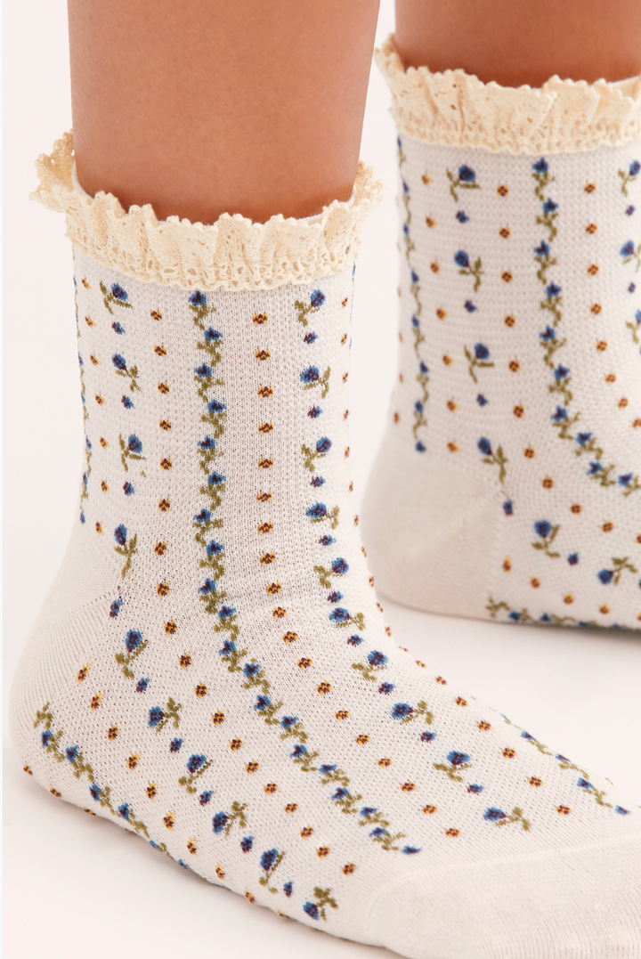 Free People - Rosebud Waffle Knit Ankle Sock in Ivory