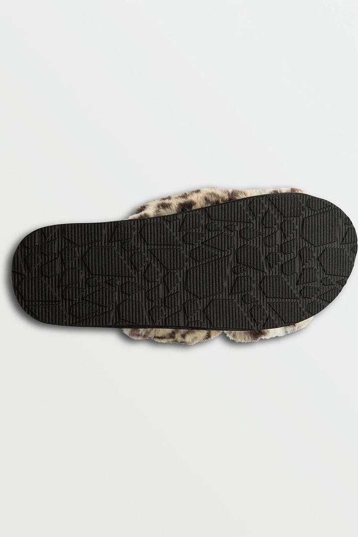 Volcom - Lived In Lounge Slip Sandal in Cheetah