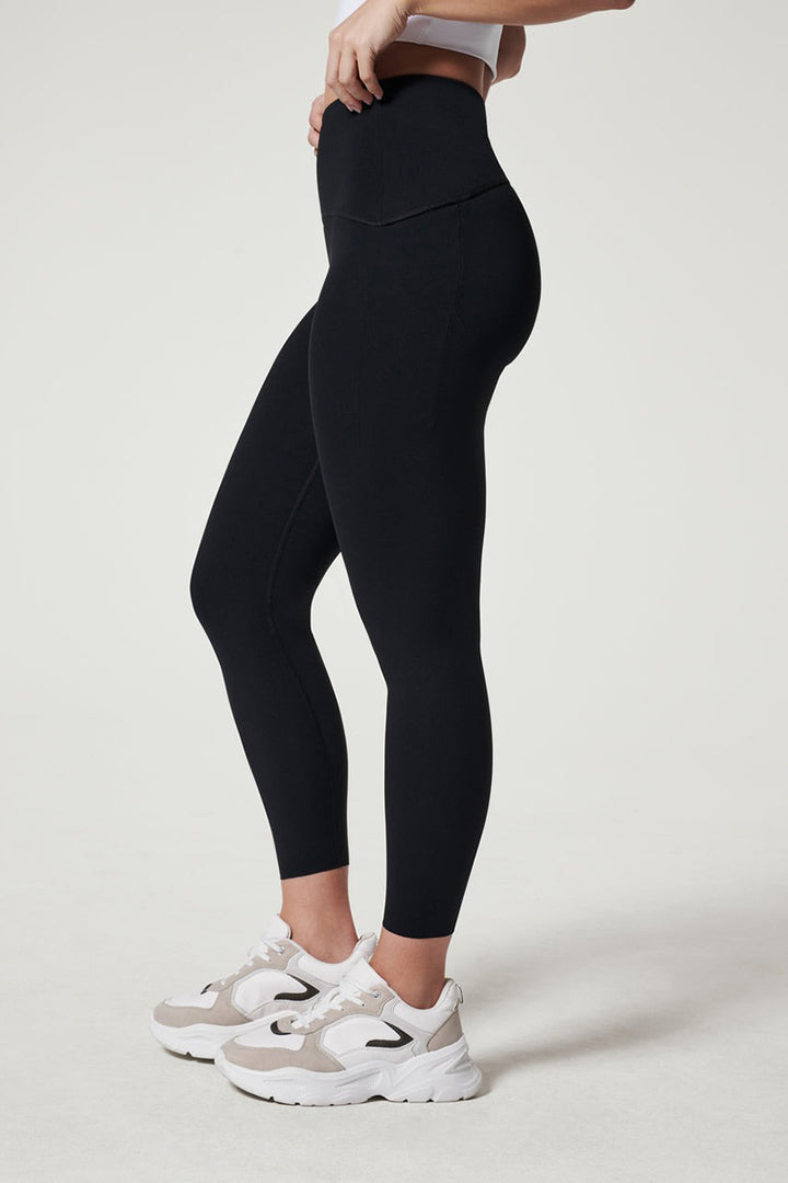 SPANX - SPANXshape™ Booty Boost® Side Pocket Leggings in Very Black