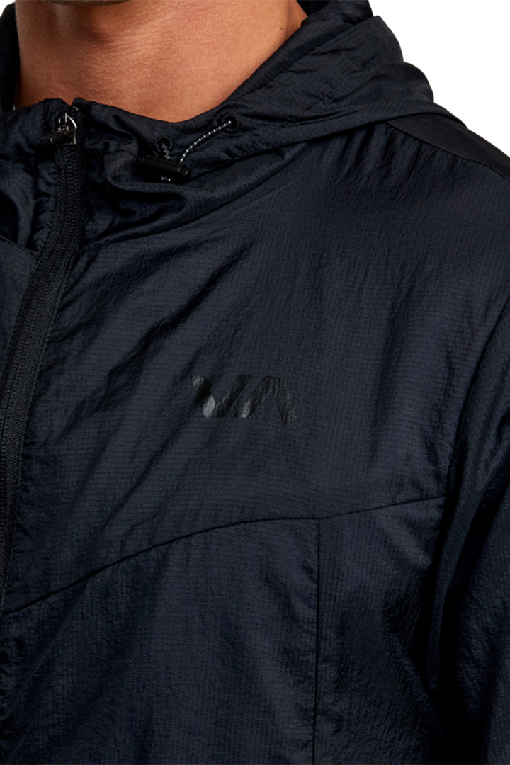 RVCA - RVCA Runner Lighweight Training Jacket in Black