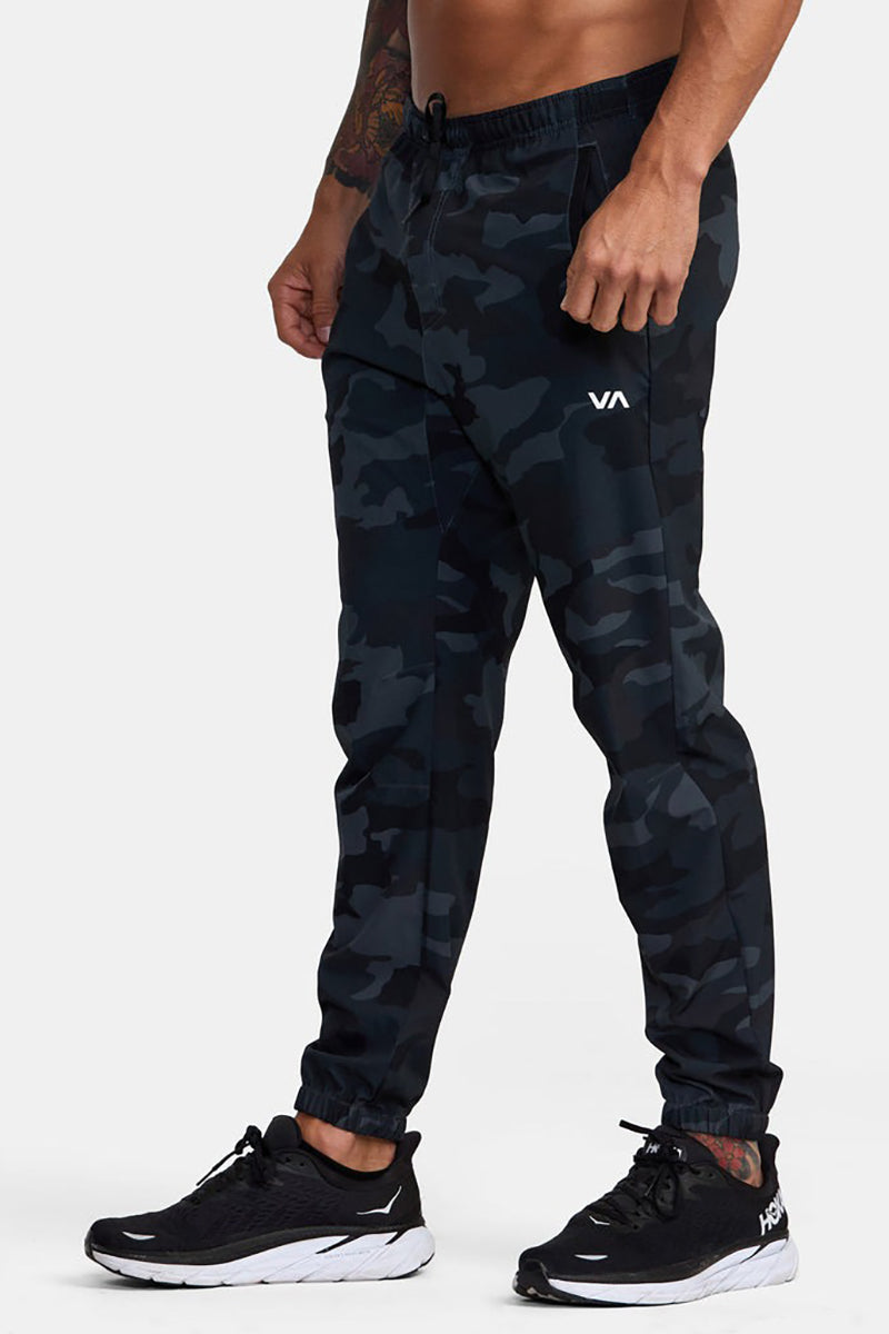 RVCA - Yogger Track Pants II in Camo