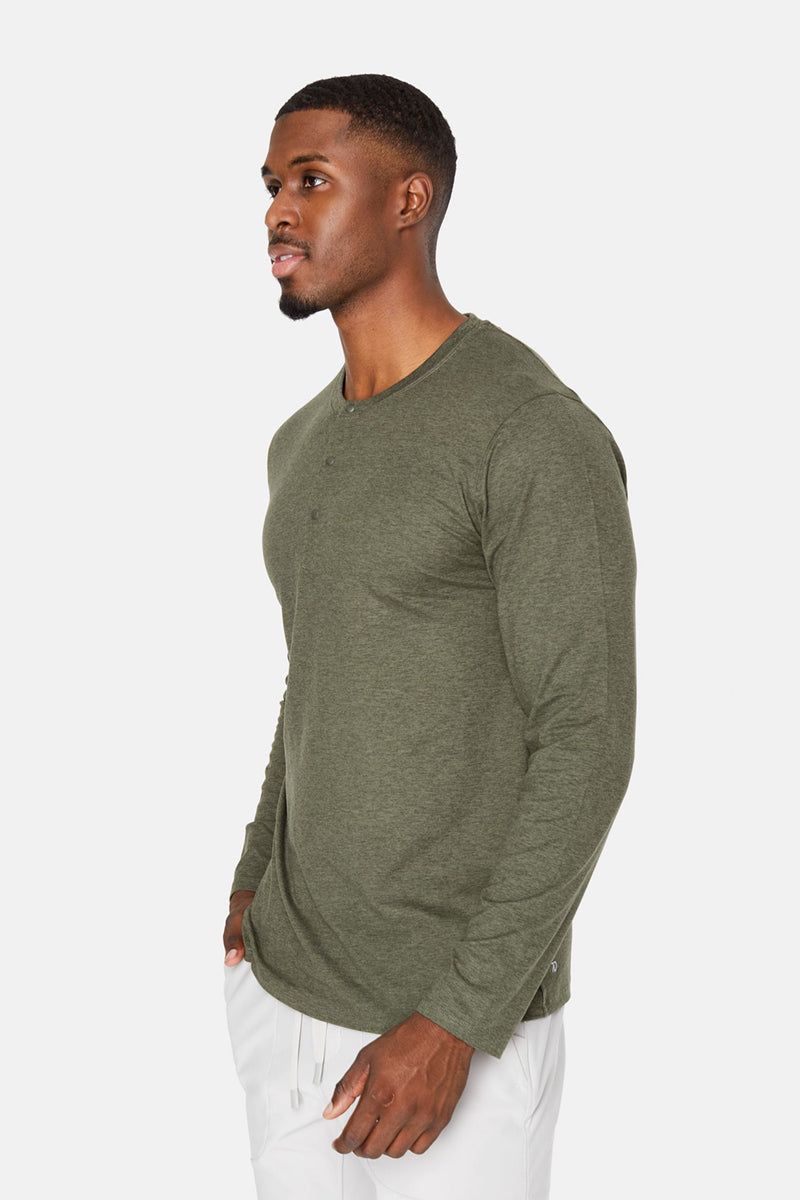 7DIAMONDS - Core™ Long Sleeve Henley in Olive