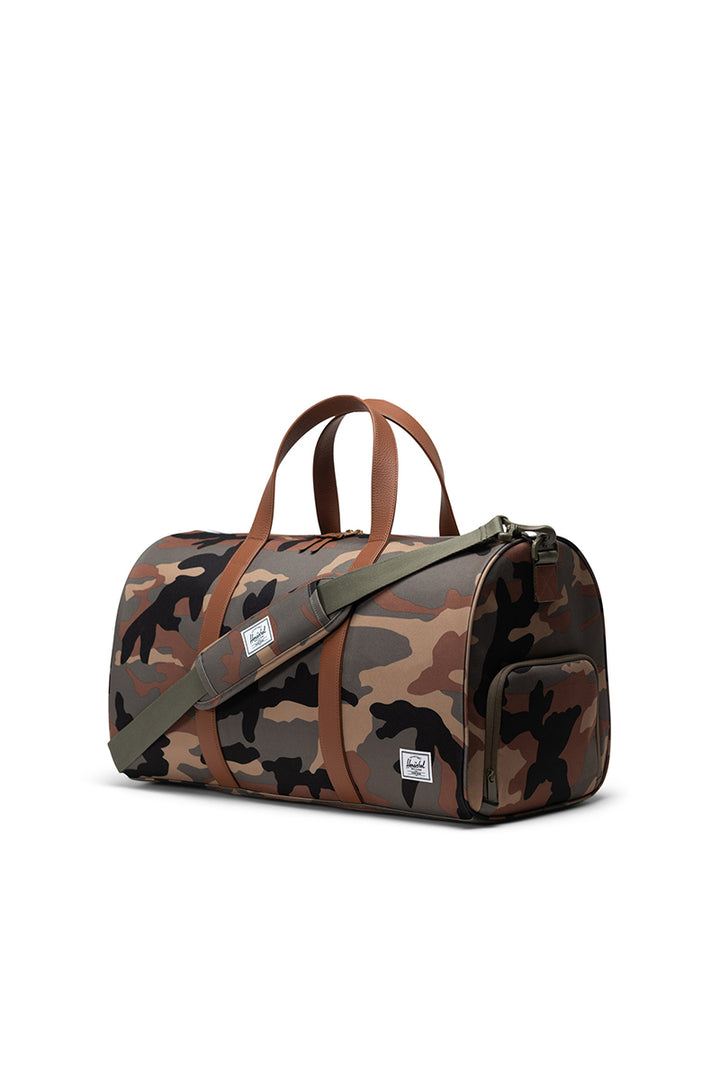 Herschel - Herschel Novel™ Duffle - 43L in Woodland Camo