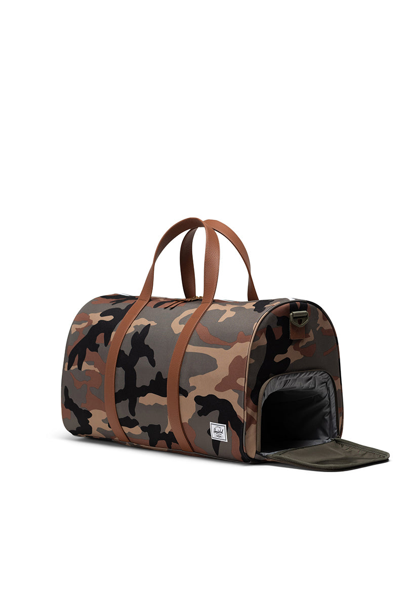 Herschel - Herschel Novel™ Duffle - 43L in Woodland Camo