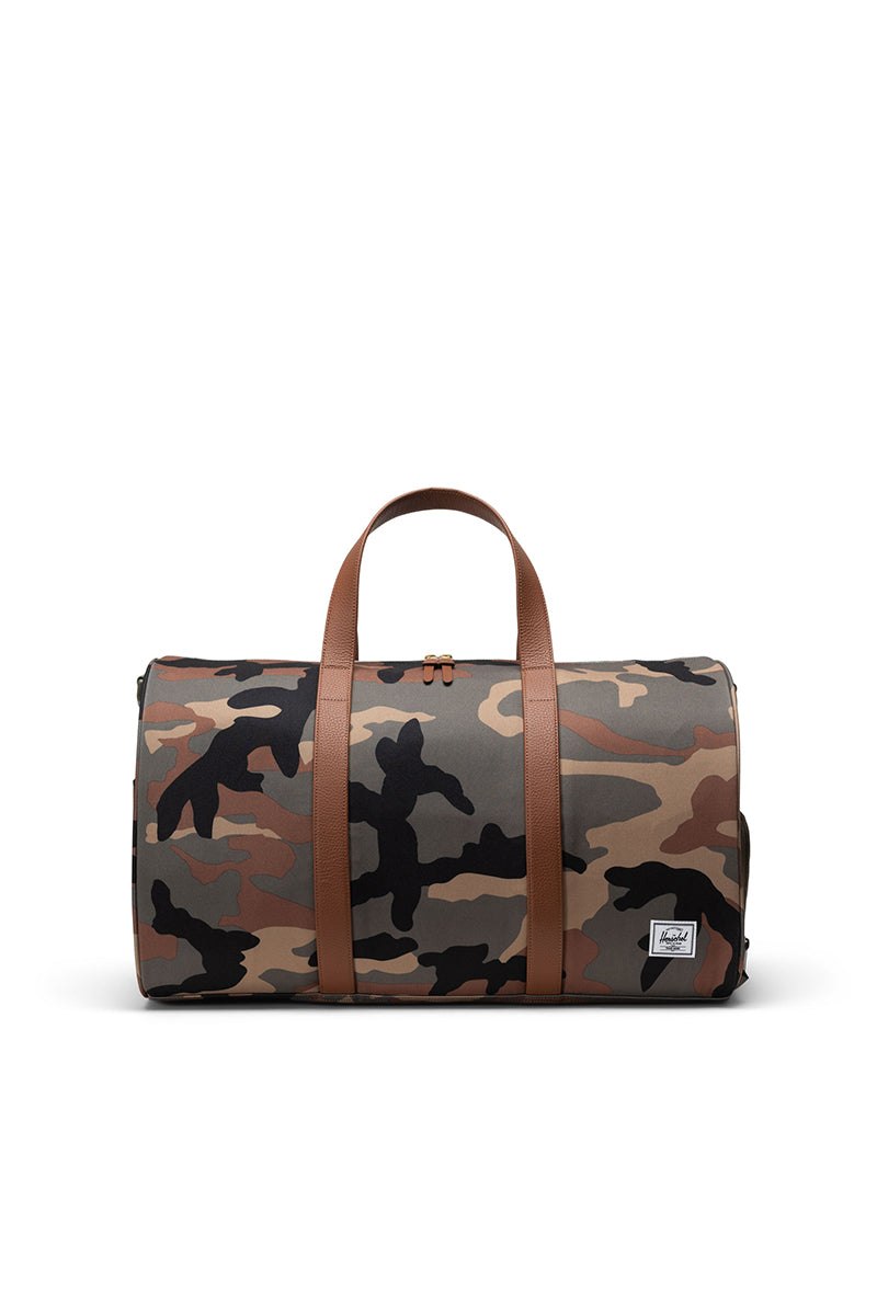 Herschel - Herschel Novel™ Duffle - 43L in Woodland Camo