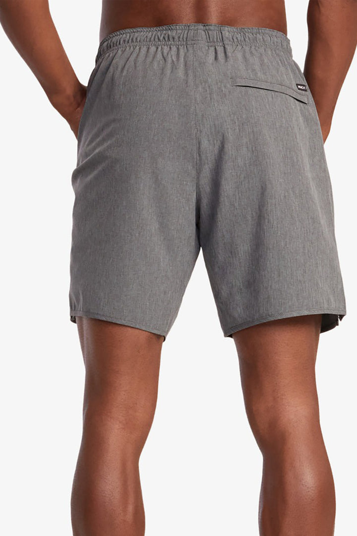 RVCA - Yogger Stretch Elastic Waist Shorts 17in in Charcoal