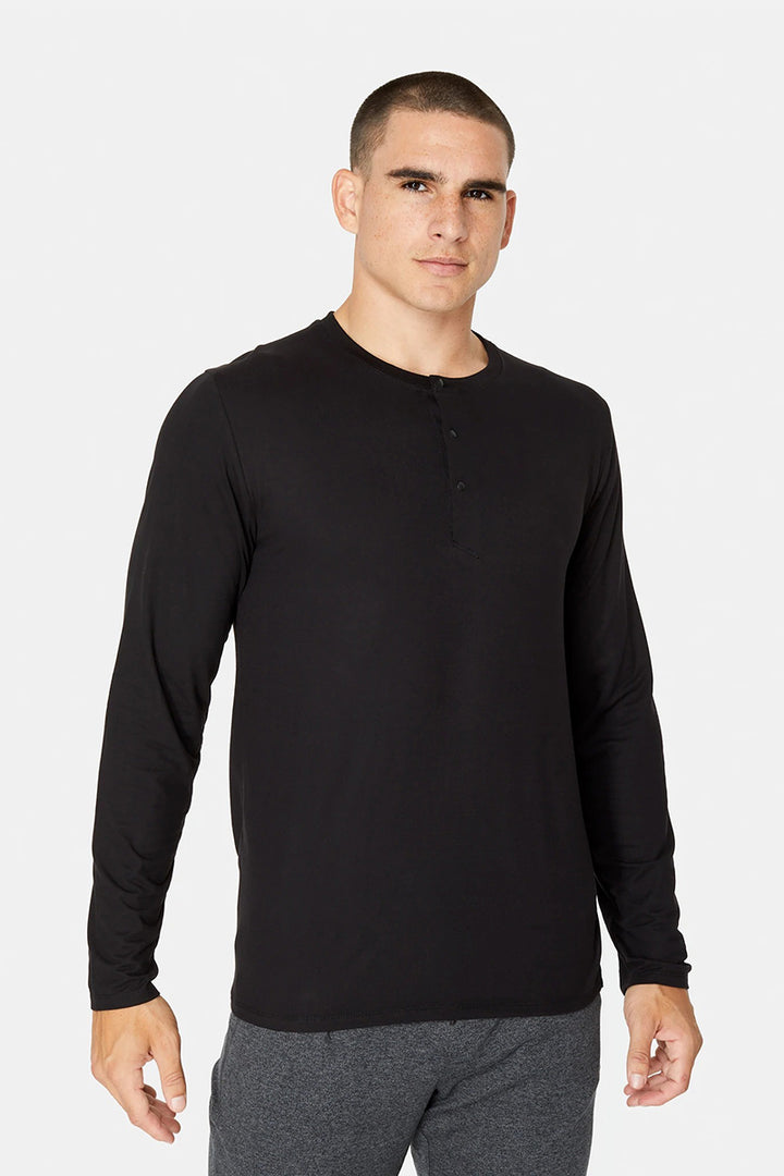 7DIAMONDS - Core™ Long Sleeve Henley in Black