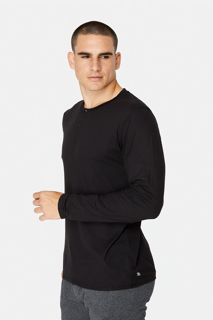 7DIAMONDS - Core™ Long Sleeve Henley in Black